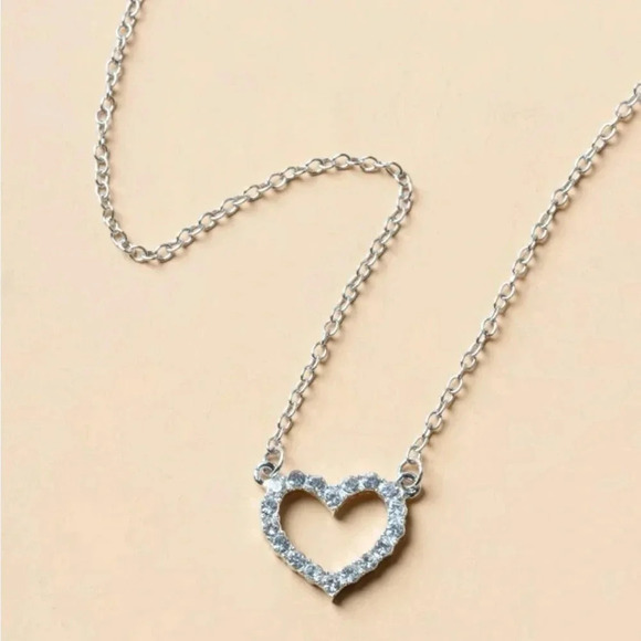 ⚠️Clearance Silver Rhinestone Heart Charm Necklace - Picture 3 of 3
